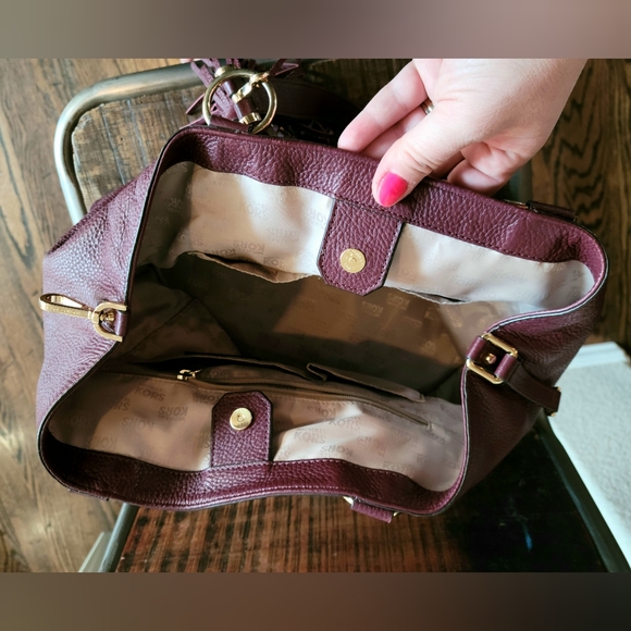 Michael Kors slouchy satchel with tassel - Picture 7 of 7